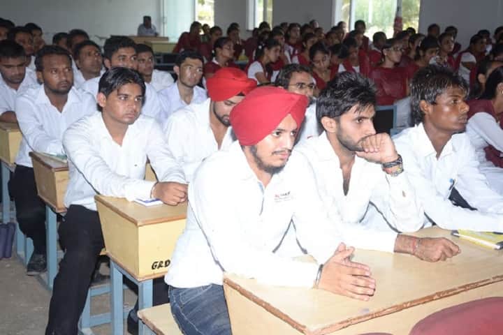 Guru Ram Dass B Ed College campus in Jalalabad, Punjab, India — photo 2