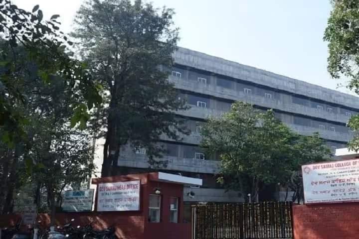 Dev Samaj College of Education campus in Chandigarh, India — photo 1