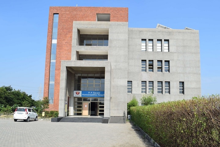PP Savani Homoeopathic Medical College and Hospital campus in Surat, Gujarat, India — photo 4