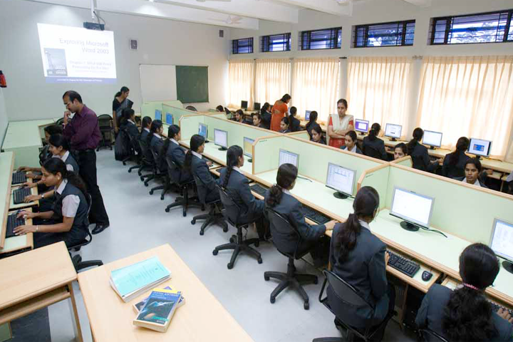 SAL Institute of Pharmacy campus in Ahmedabad, Gujarat, India — photo 2