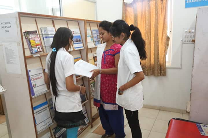 SAL Institute of Pharmacy campus in Ahmedabad, Gujarat, India — photo 3