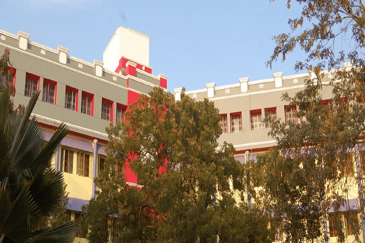 Nadar Mahajana Sangam S Vellaichamy Nadar College of Education campus in Nagamalai Puthukottai, Tamil Nadu, India — photo 1