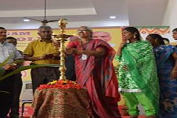Nadar Mahajana Sangam S Vellaichamy Nadar College of Education campus in Nagamalai Puthukottai, Tamil Nadu, India — photo 3