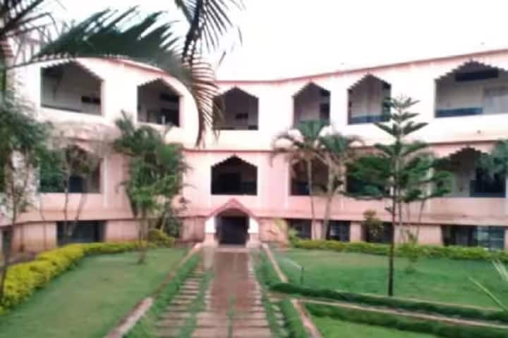 SVET's College of Pharmacy campus in Humnabad, Karnataka, India — photo 1