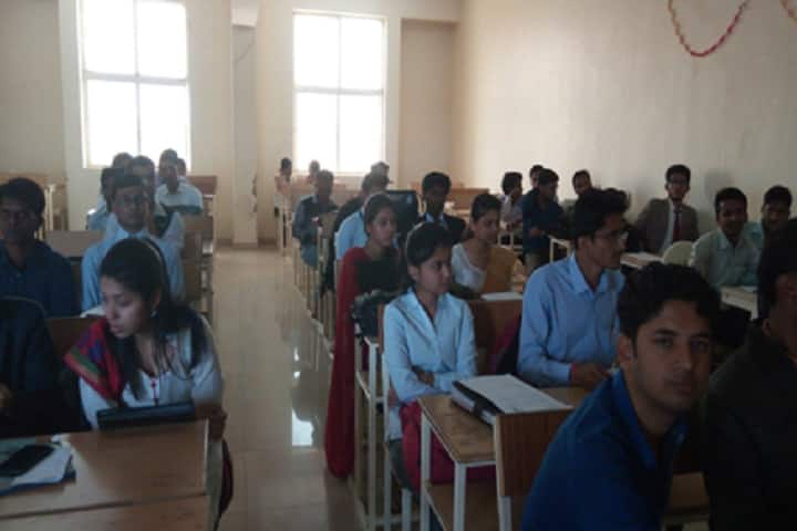 Surabhi College of Pharmacy campus in Bhopal, Madhya Pradesh, India — photo 3