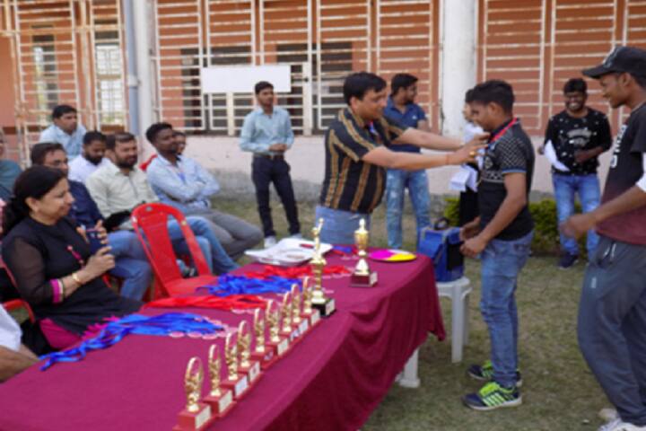 Surabhi College of Pharmacy campus in Bhopal, Madhya Pradesh, India — photo 4