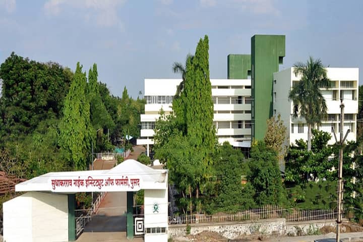 Sudhakarrao Naik Institute of Pharmacy campus in Pusad, Maharashtra, India — photo 1