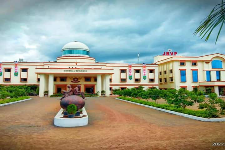 Vidya-Niketan College of Pharmacy campus in Pune, Maharashtra, India — photo 1