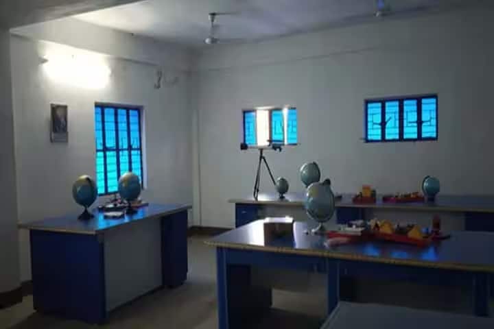Kamla Bhubneshwar B Ed College campus in Teghra, Bihar, India — photo 1