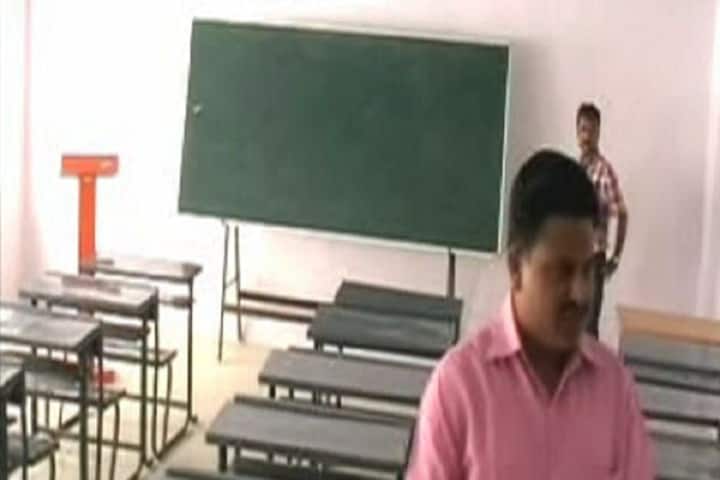 Vidarbha Institute of Pharmacy campus in Washim, Maharashtra, India — photo 1