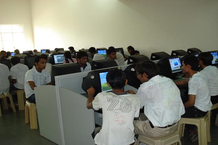 Veerayatan Institute of Pharmacy campus in Mandvi, Gujarat, India — photo 5
