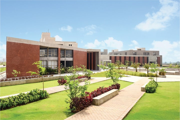 PP Savani School of Engineering campus in Surat, Gujarat, India — photo 1