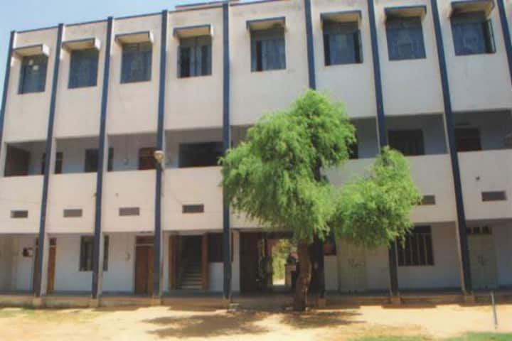 Shrimati Harkori Devi Girls TT College campus in Dhani Joshiyan, Rajasthan, India — photo 2