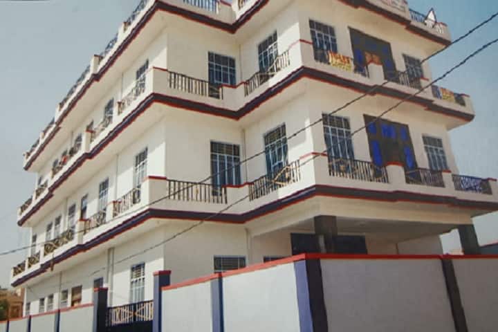 Shri Ram TT College campus in Sikar, Rajasthan, India — photo 3