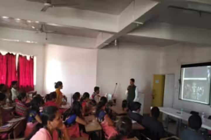 Kasturi Shikshan Sanstha's College of Education campus in Shikrapur, Maharashtra, India — photo 2