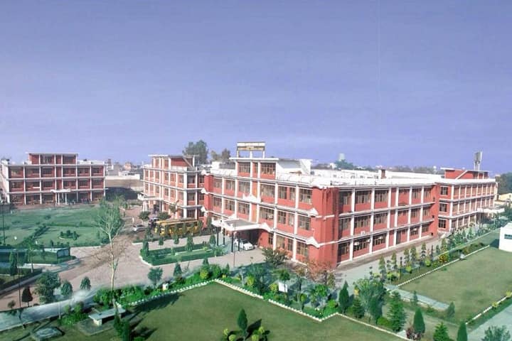 Ramgarhia College of Education campus in Phagwara, Punjab, India — photo 1