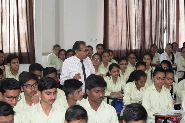 Vidhyadeep Homoeopathic Medical College and Research Centre campus in Surat, Gujarat, India — photo 3