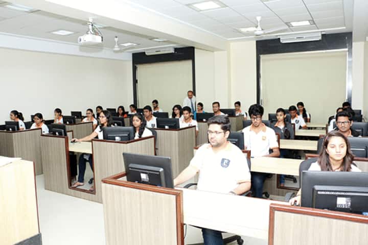 SPTM Shirpur campus in Shirpur, Maharashtra, India — photo 4