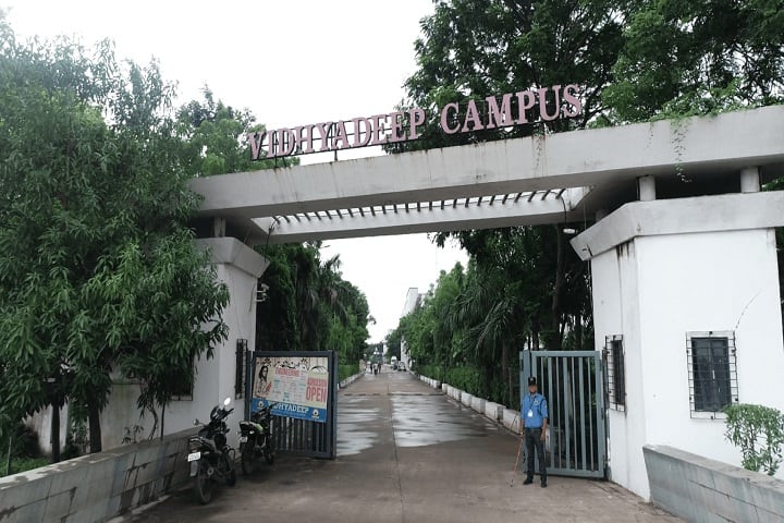 Vidhyadeep Institute of Business Administration campus in Surat, Gujarat, India — photo 2