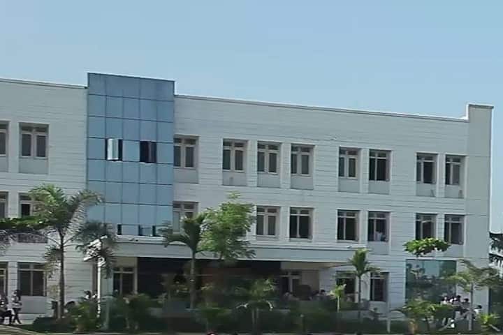 Vidhyadeep Institute of Computer and Information Technology campus in Surat, Gujarat, India — photo 1