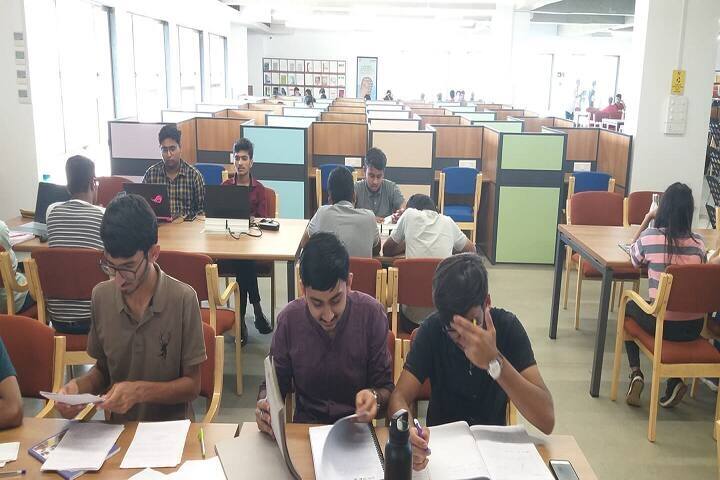 Vidhyadeep Institute of Social Works campus in Surat, Gujarat, India — photo 4