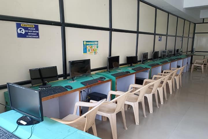 Vidhyadeep University campus in Surat, Gujarat, India — photo 5