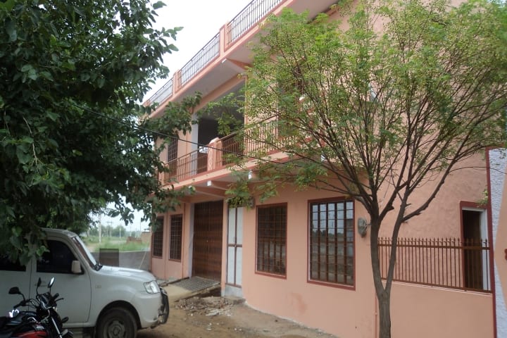 Smt Manbhari Devi TT College campus in Jhunjhunu, Rajasthan, India — photo 1
