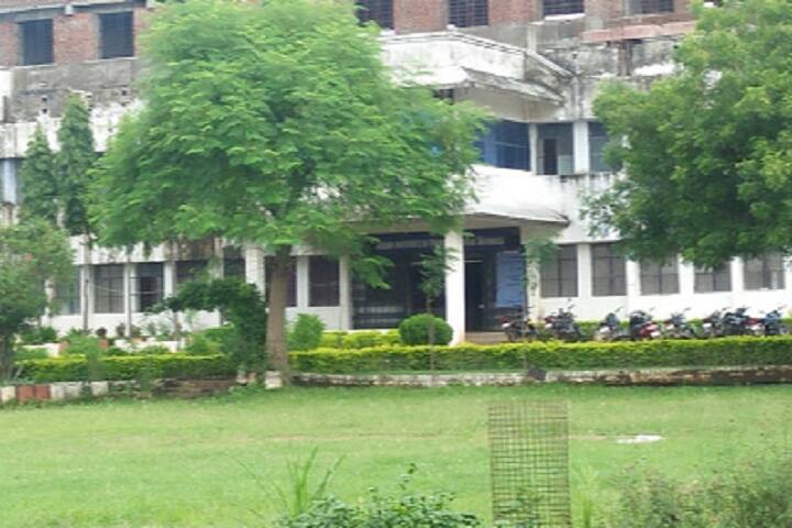 Sagar Institute of Pharmaceutical Sciences campus in Sagar, Madhya Pradesh, India — photo 1