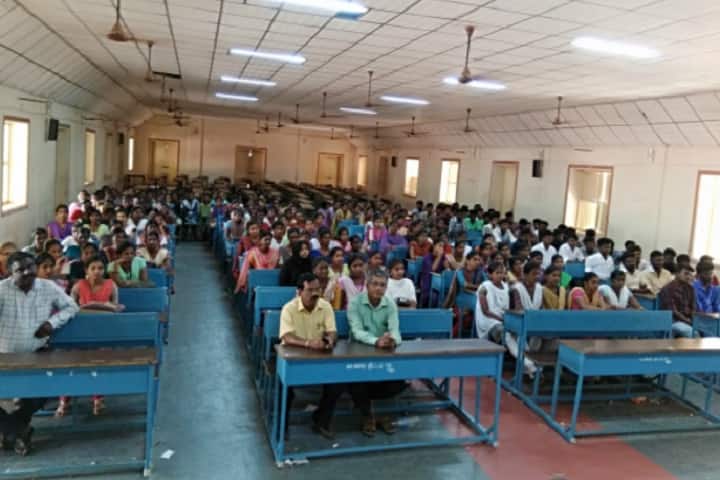 Alagappa Government Arts College campus in Karaikudi, Tamil Nadu, India — photo 3