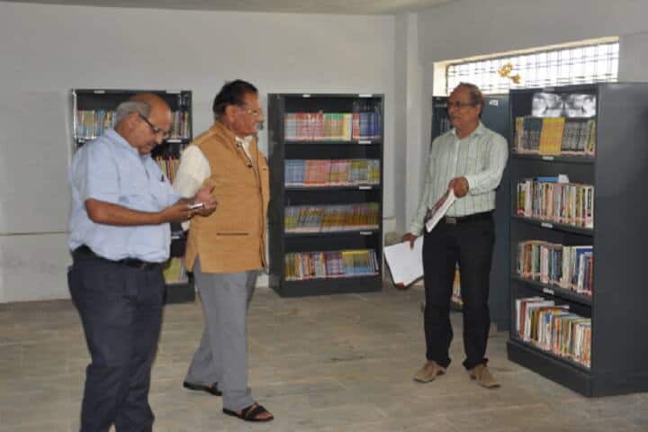 Veer Narayan Mahavidyalaya campus in Pipariya, Madhya Pradesh, India — photo 2