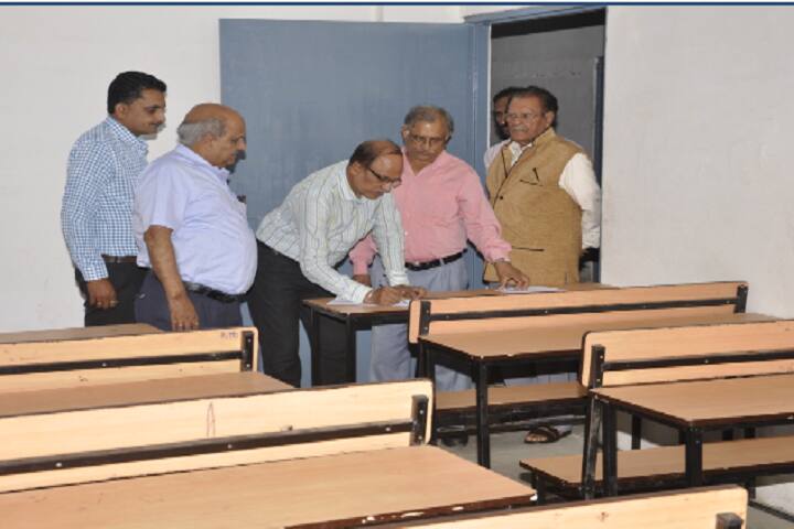 Veer Narayan Mahavidyalaya campus in Pipariya, Madhya Pradesh, India — photo 3