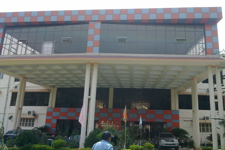Dev Bhoomi School of Business Management campus in Dehradun, Uttarakhand, India — photo 1