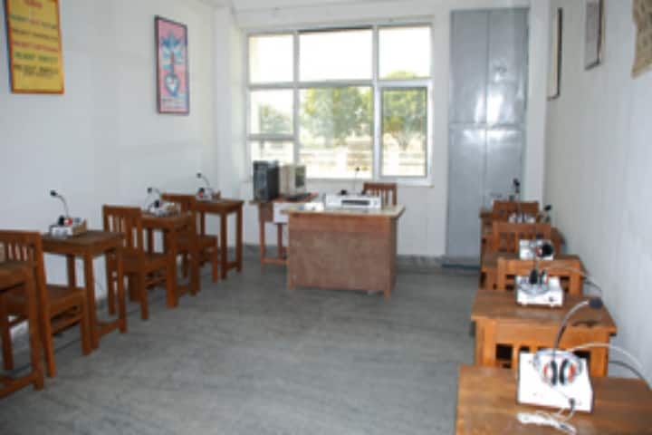 Pandit Badri Prasad Shikshak Prashik Prashikshak Mahavidyala campus in Dausa, Rajasthan, India — photo 4