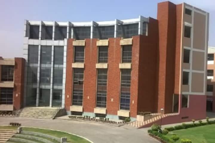 Dr IT School of Business campus in Patiala, Punjab, India — photo 1