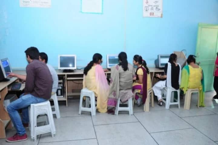 Navyug College for Education campus in Sonipat, Haryana, India — photo 6