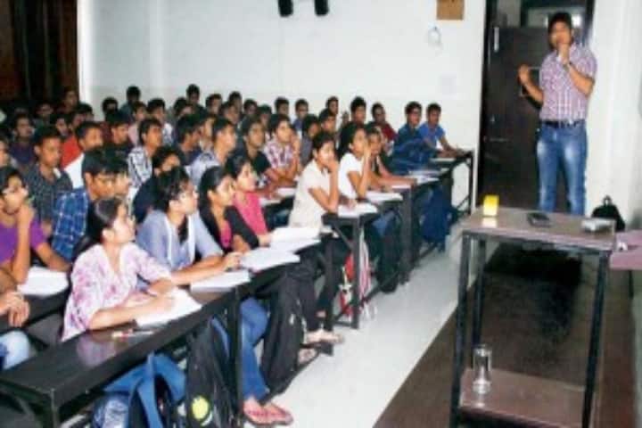 Lokesh Teacher Training College campus in Jaipur, Rajasthan, India — photo 4