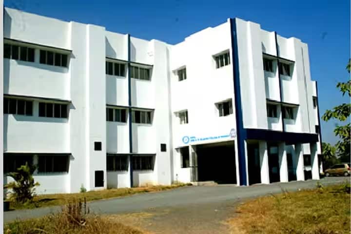 ROFEL Shri GM Bilakhia College of Pharmacy campus in Vapi, Gujarat, India — photo 2