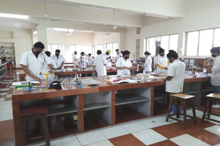 ROFEL Shri GM Bilakhia College of Pharmacy campus in Vapi, Gujarat, India — photo 5
