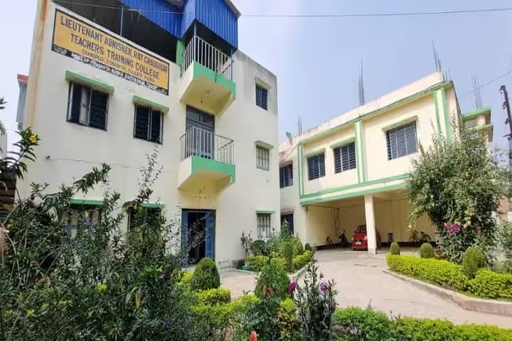 Lieutenant Abhishek Ray Chaudhuri Teachers Training College campus in Kolkata, West Bengal, India — photo 1