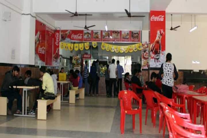 Kamala Devi Sohan Raj Singhvi Jain College of Education campus in Kolkata, West Bengal, India — photo 4