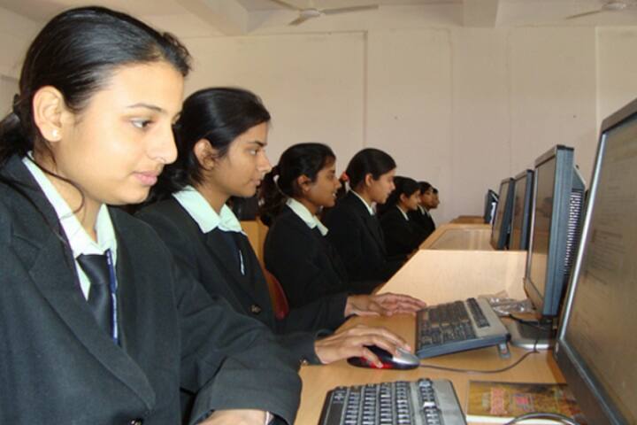 Mohini Devi Goenka Girls B Ed College campus in Sikar, Rajasthan, India — photo 4