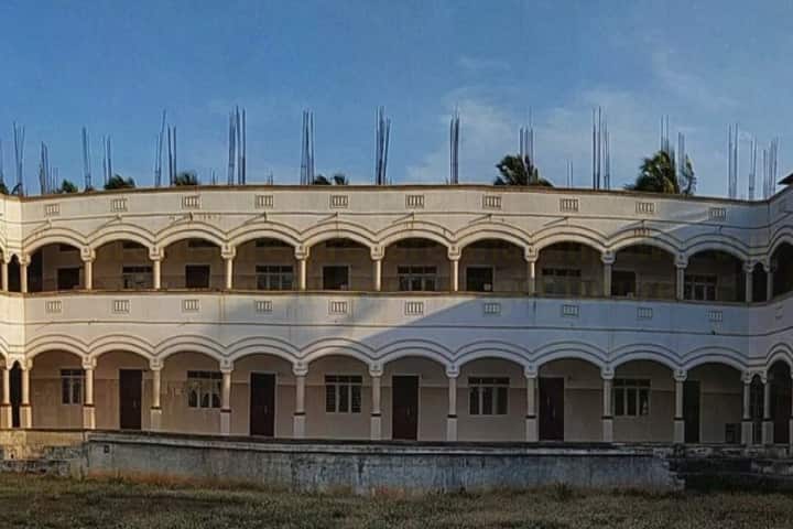 Bharathamatha College of Arts and Science campus in Kozhinjampara, Kerala, India — photo 2