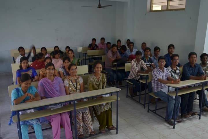 Yalamarty College of Education campus in Visakhapatnam, Andhra Pradesh, India — photo 3