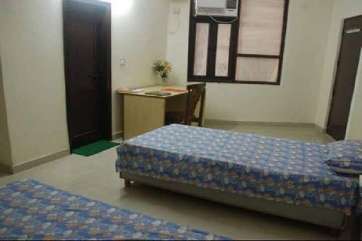 Ved Institute of Pharmacy campus in Lucknow, Uttar Pradesh, India — photo 5