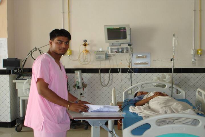 Varun Arjun College of Pharmacy campus in Shahjahanpur, Uttar Pradesh, India — photo 4