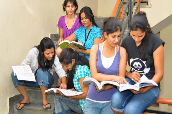 Mahatma Jyoti Rao Phoole Women's B Ed College campus in Jaipur, Rajasthan, India — photo 5