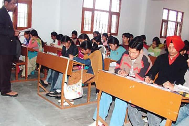 Sri Guru Gobind Singh College of Pharmacy campus in Chandigarh, India — photo 3