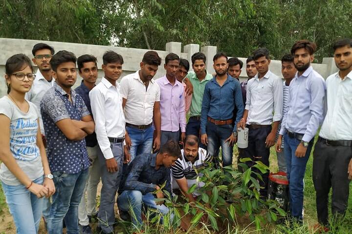 RK Institute of Pharmacy campus in Bareilly, Uttar Pradesh, India — photo 3