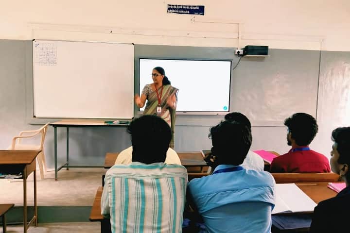Vidyasagar College of Arts and Science campus in Udumalpet, Tamil Nadu, India — photo 2