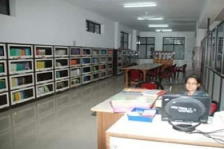 Sri Aurobindo Institute of Pharmacy campus in Indore, Madhya Pradesh, India — photo 4